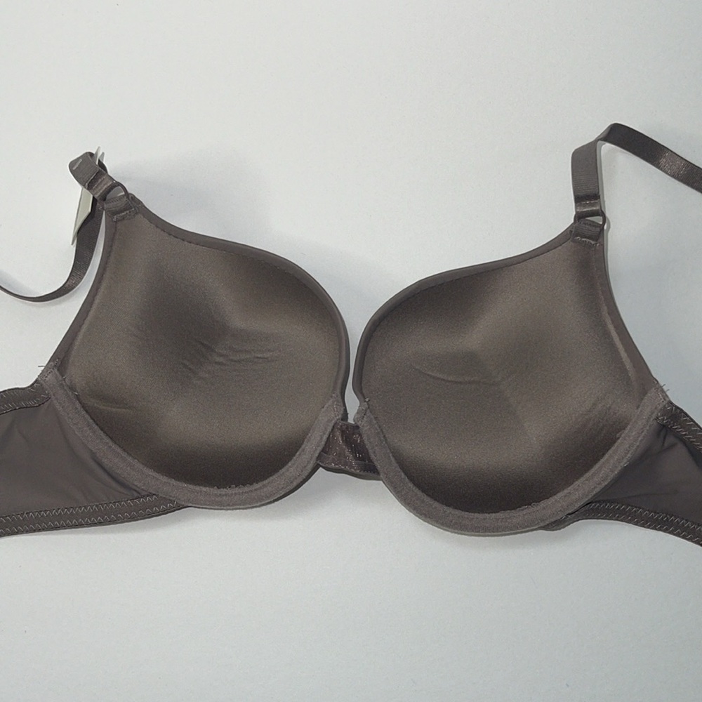 Super Push Up Extreme Padded Maximum Lift Add 2 Cup Size Bombshell Bra.